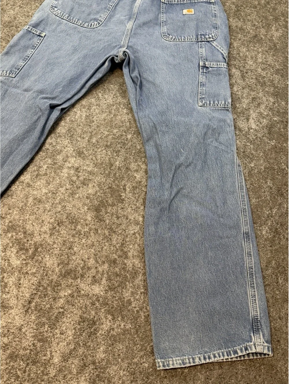 Carhartt B11 Dungaree Fit Carpenter Jeans Men’s 36X32 Light Wash Work Jeans.